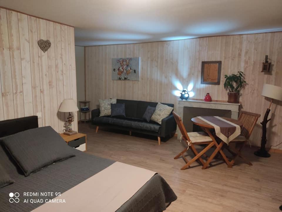 La Pierre Trouee Chambre D'Hotes Châteauneuf-de-Randon Екстериор снимка