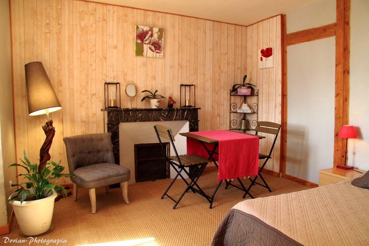 La Pierre Trouee Chambre D'Hotes Châteauneuf-de-Randon Екстериор снимка